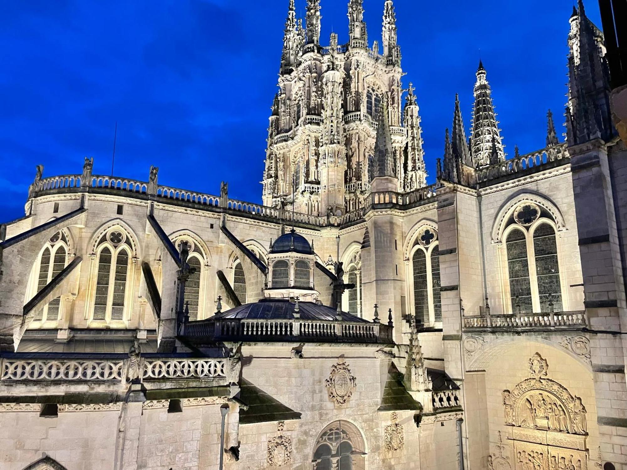 Acariciando La Catedral Vista Espectacular Apartment Burgos Exterior photo