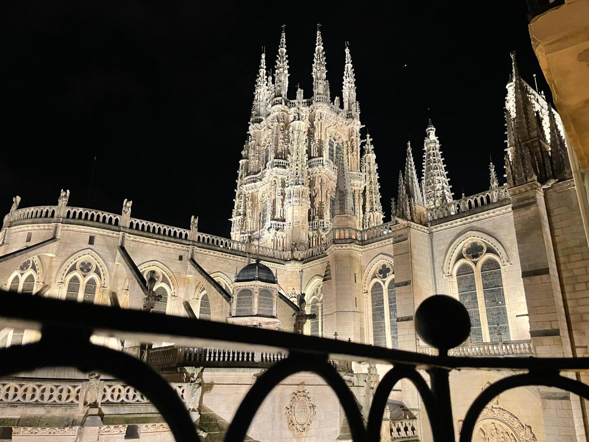 Acariciando La Catedral Vista Espectacular Apartment Burgos Exterior photo